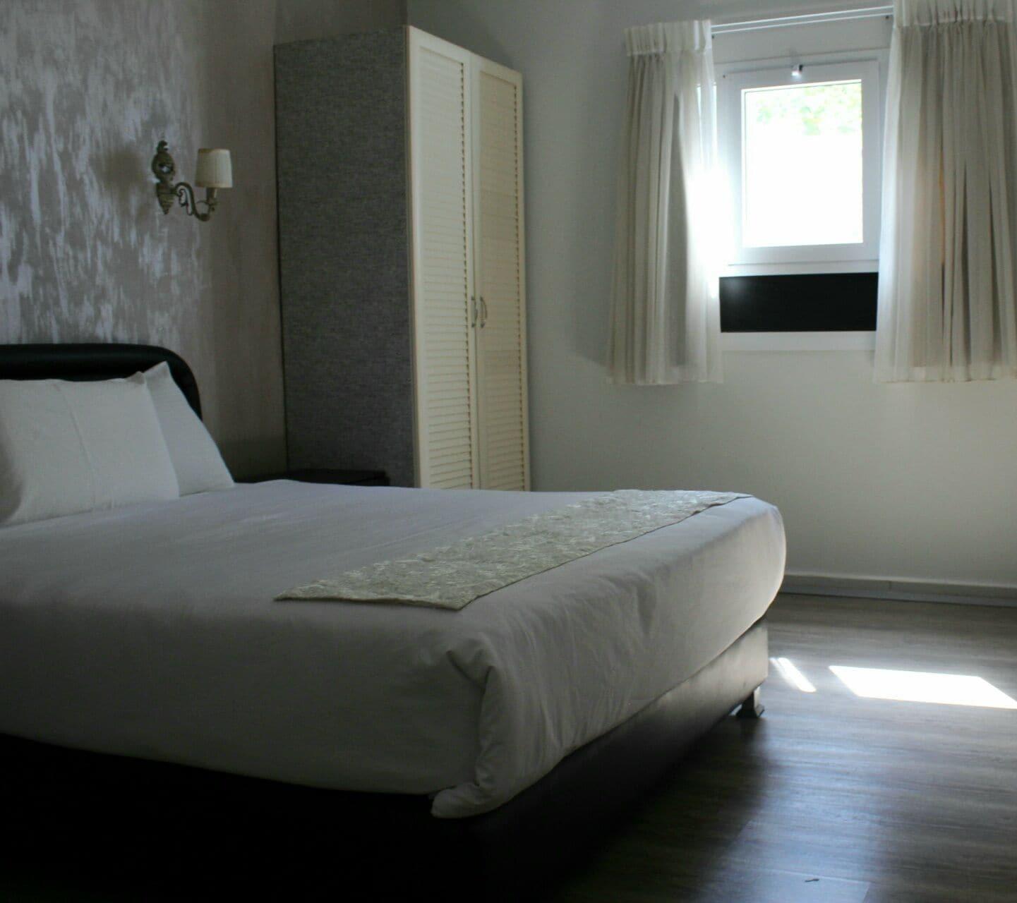 Hotel Alma - Near The Sea Netanja Buitenkant foto